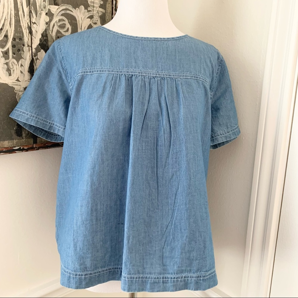 Calson Denim Button Back Top Sz Small NWT
